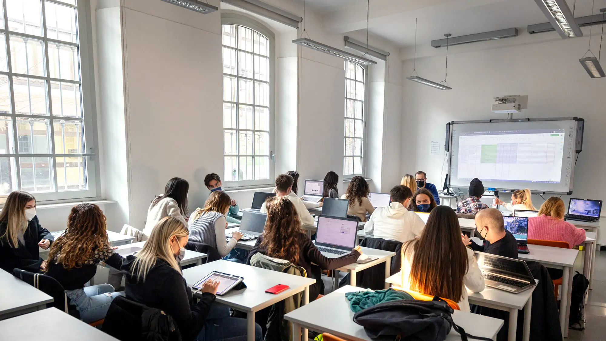 Una vista prospettica di un'aula dove si svolgono le lezioni del corso in Interior design